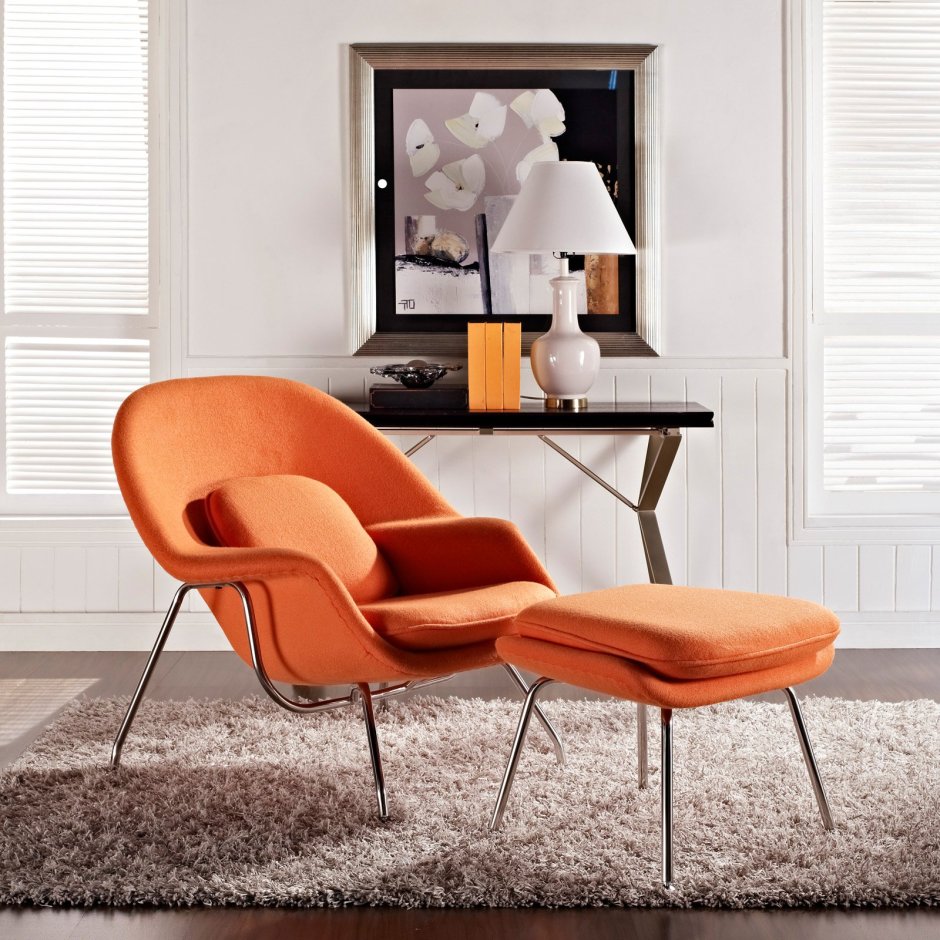 Мягкое кресло в спальню