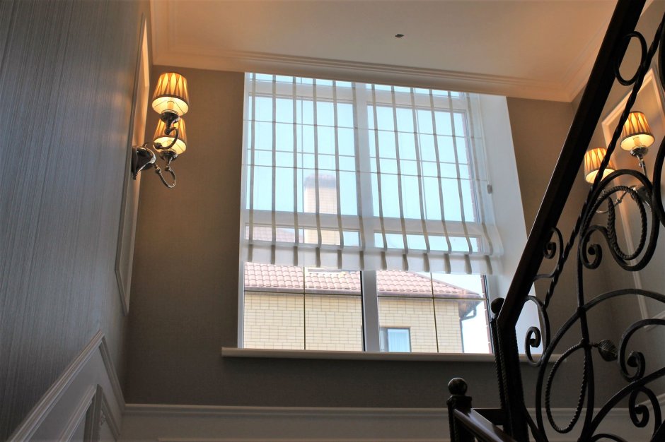 Шторы на лестничное окно