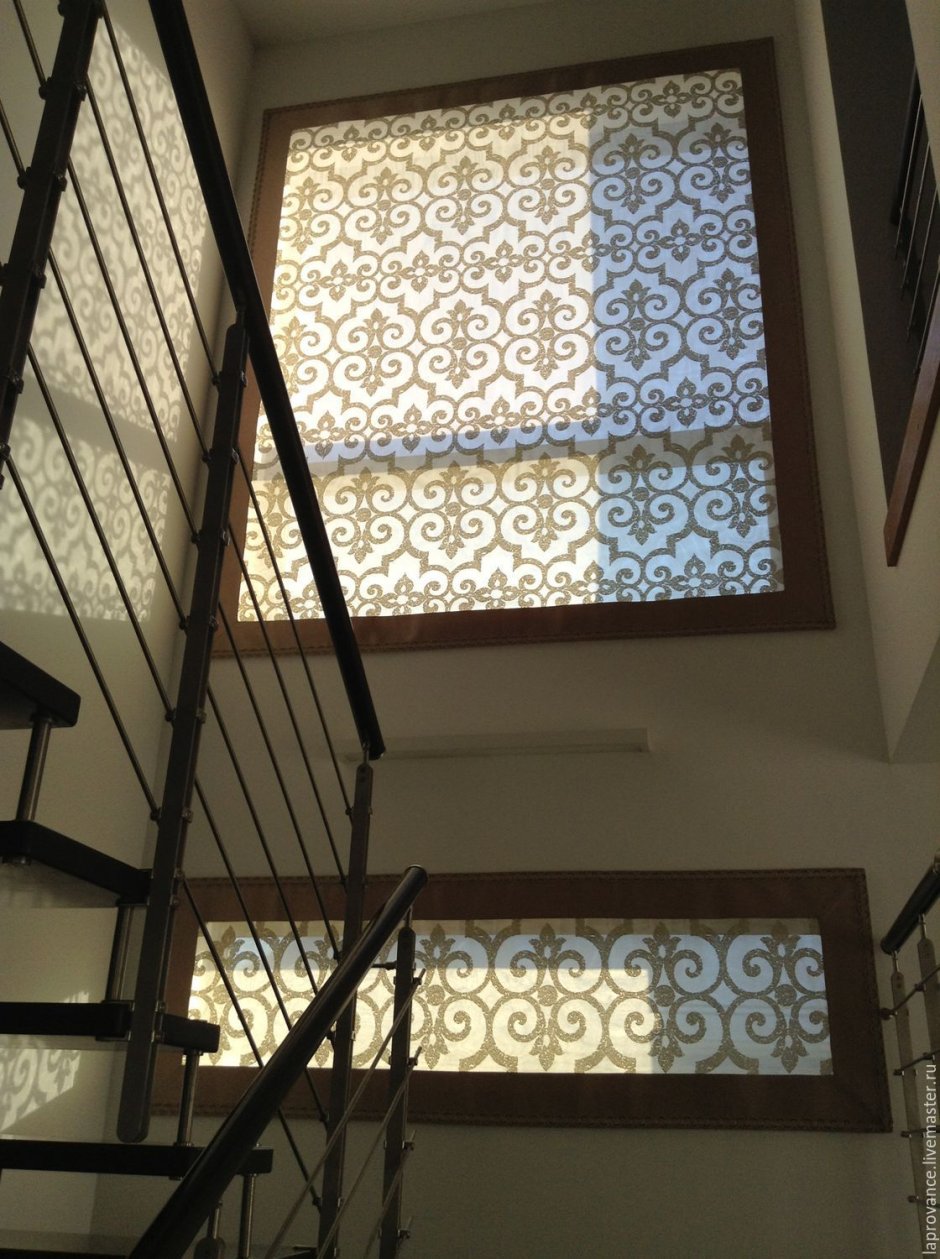 Шторы на лестничное окно