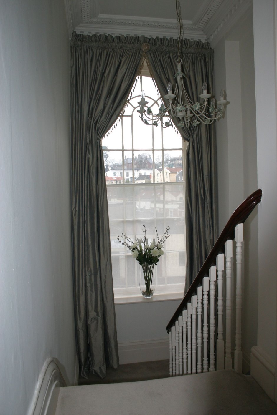 Шторы на лестничное окно
