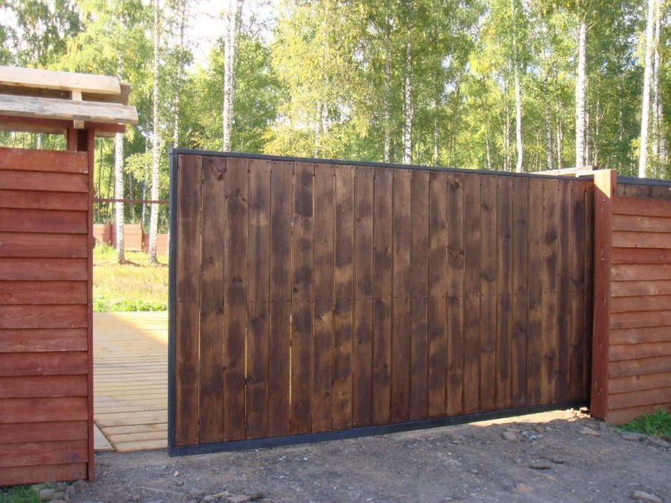 Деревянные ворота