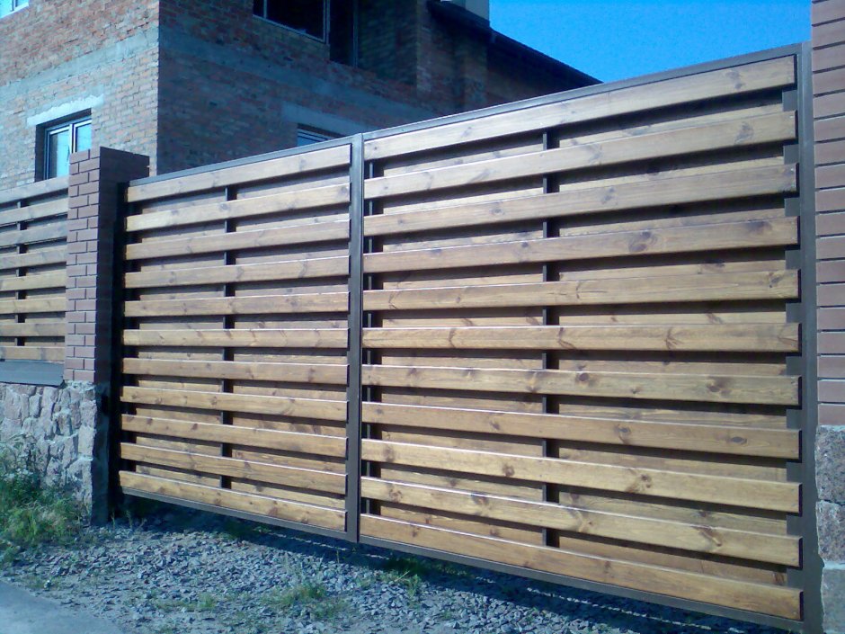Откатные ворота обшитые деревом