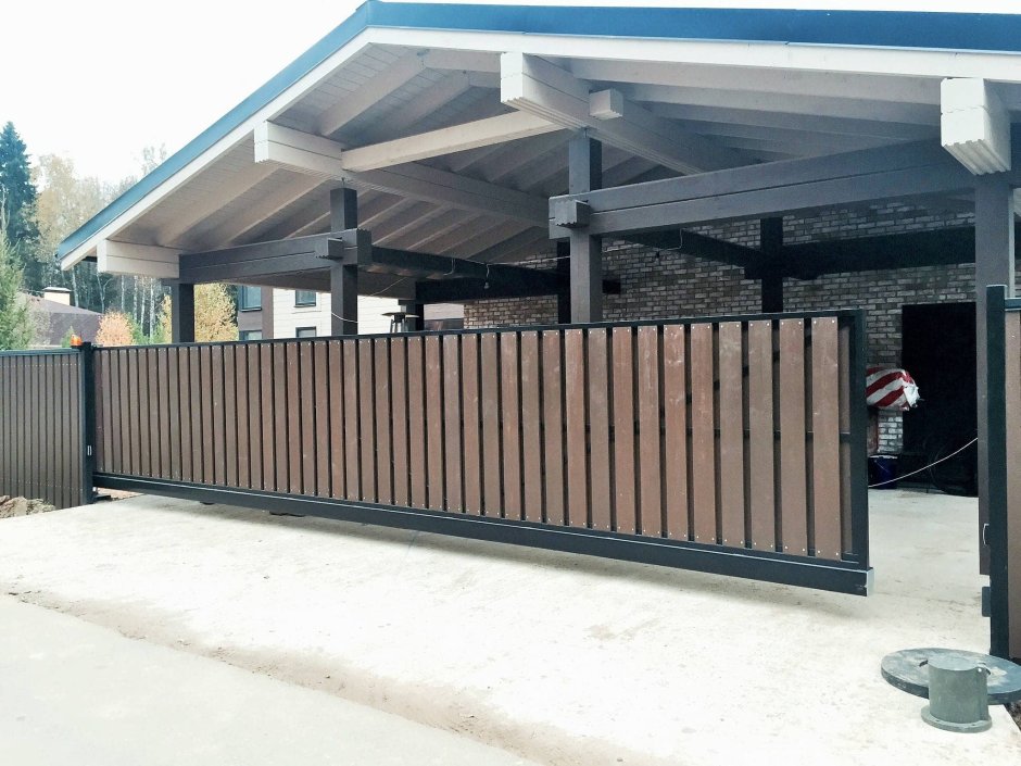 Современные деревянные ворота