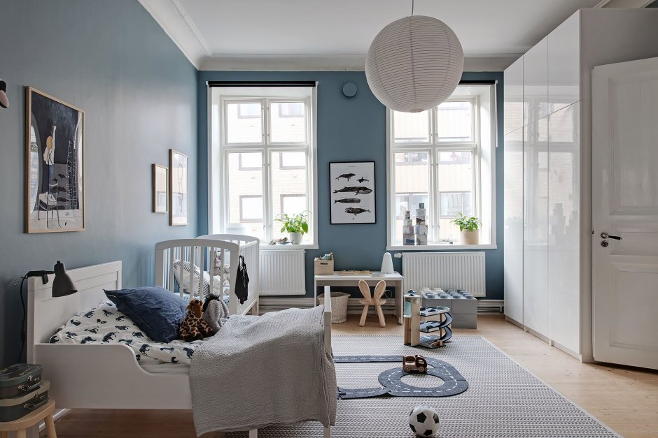 Детская комната в серо голубых тонах
