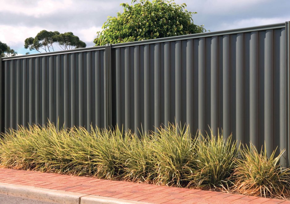 Оригинальный забор из профнастила