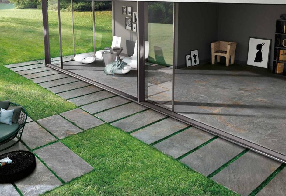 Плитка для крыльца и ступеней на улице нескользкая