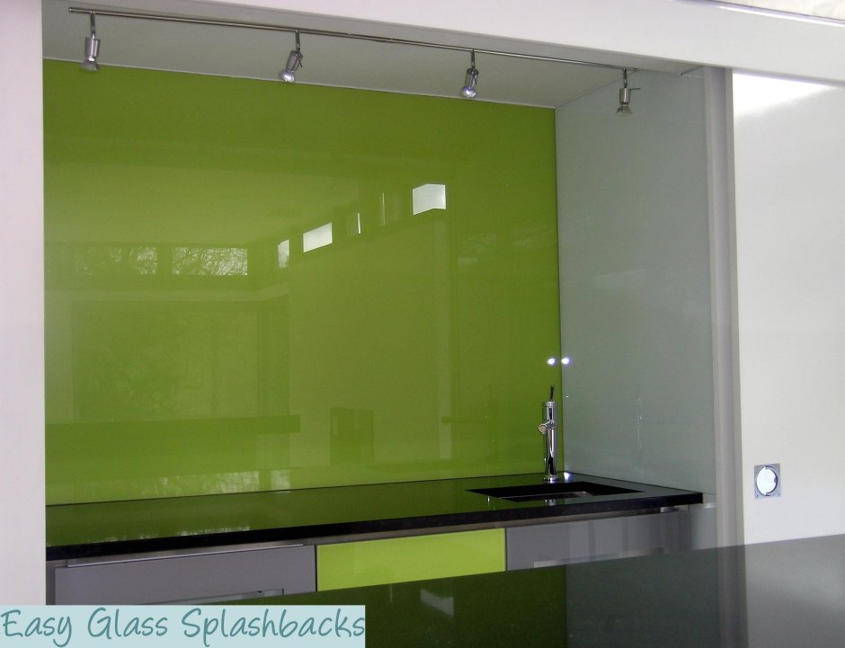 Ванная со стеклянной стеной