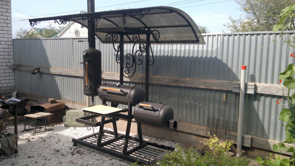 Мангал из газового баллона с навесом