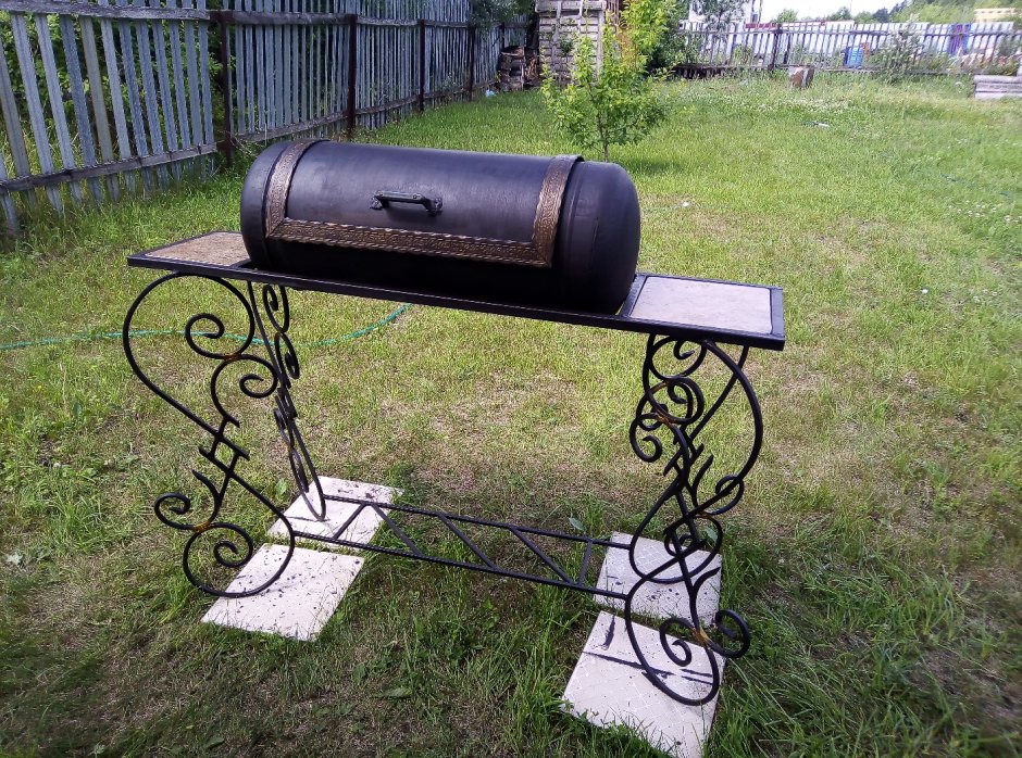 Кованый мангал из газового баллона