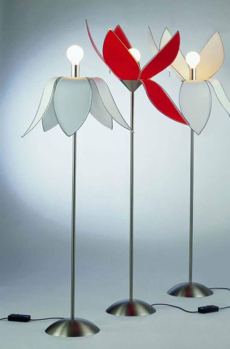 Торшер необычной формы