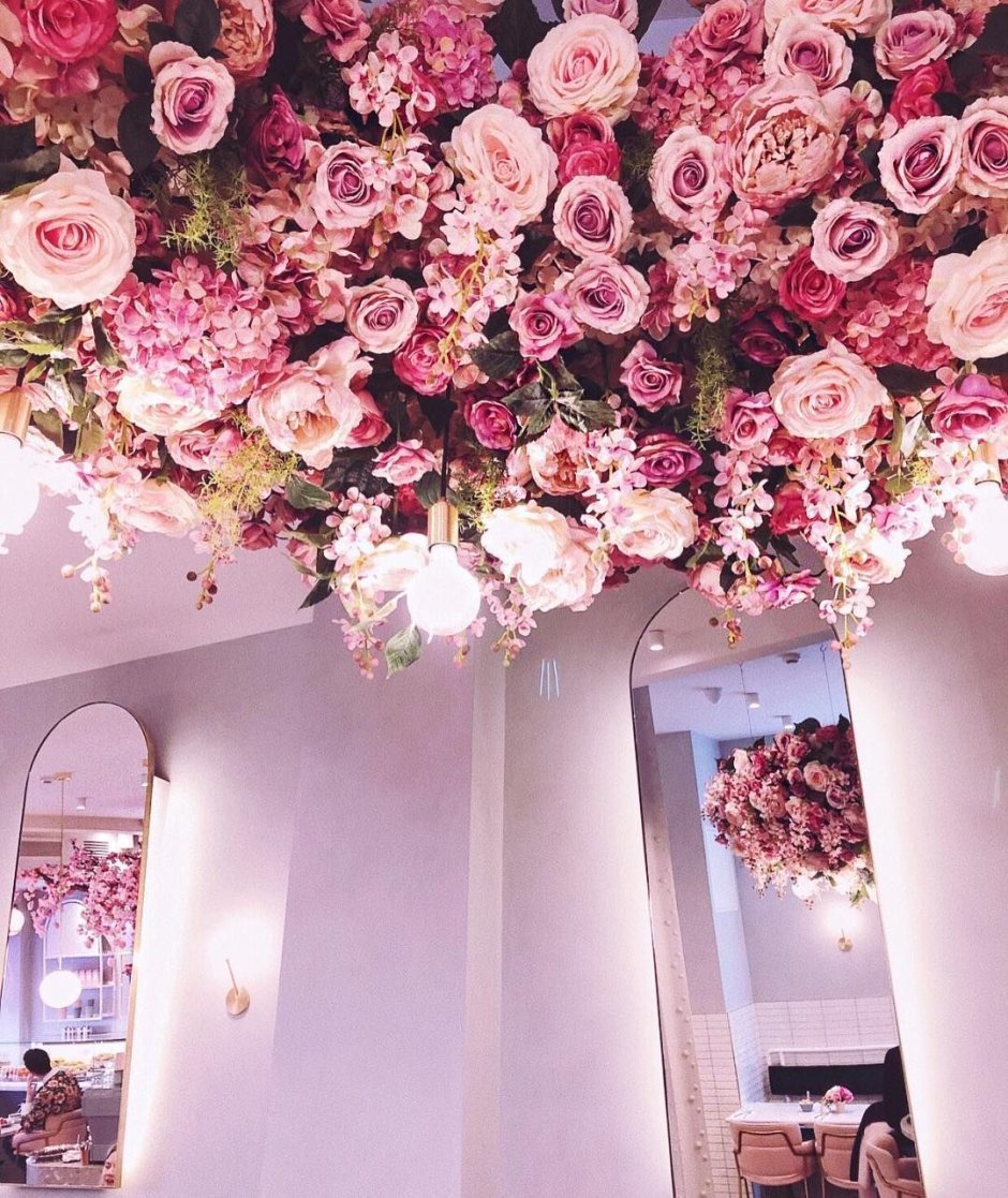 Искусственные цветы свисающие