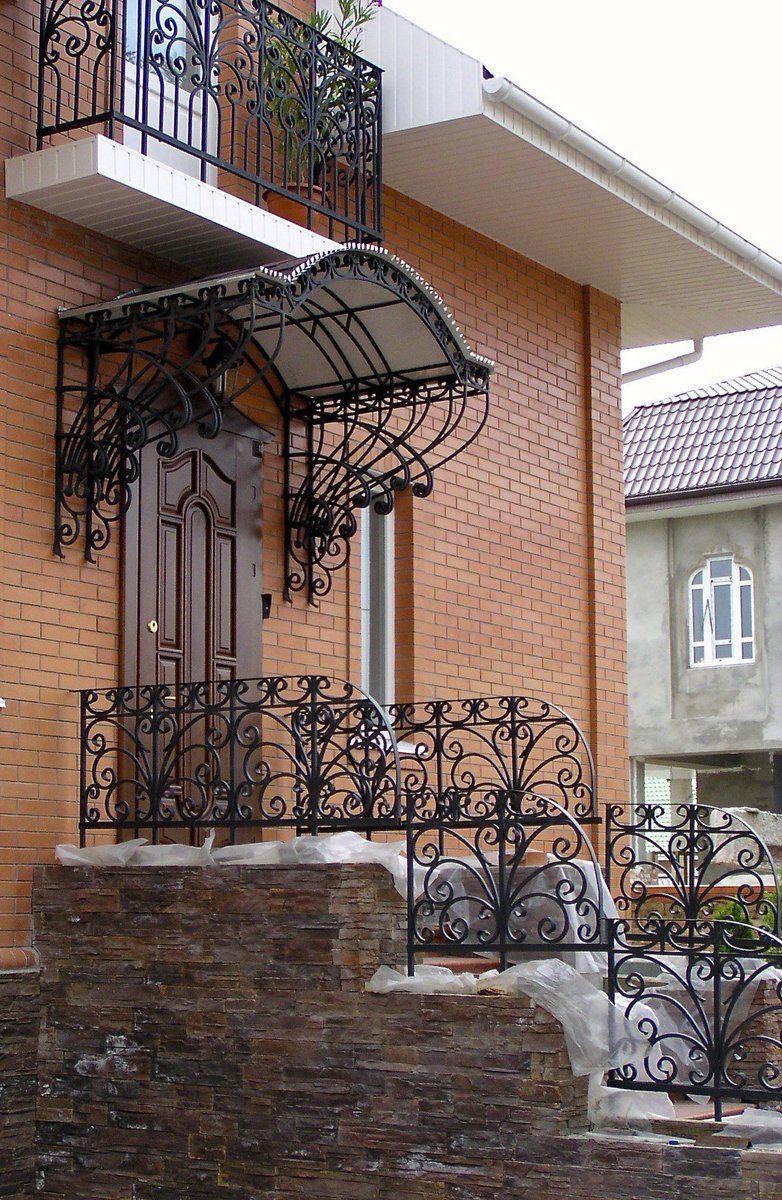 Круглый балкон