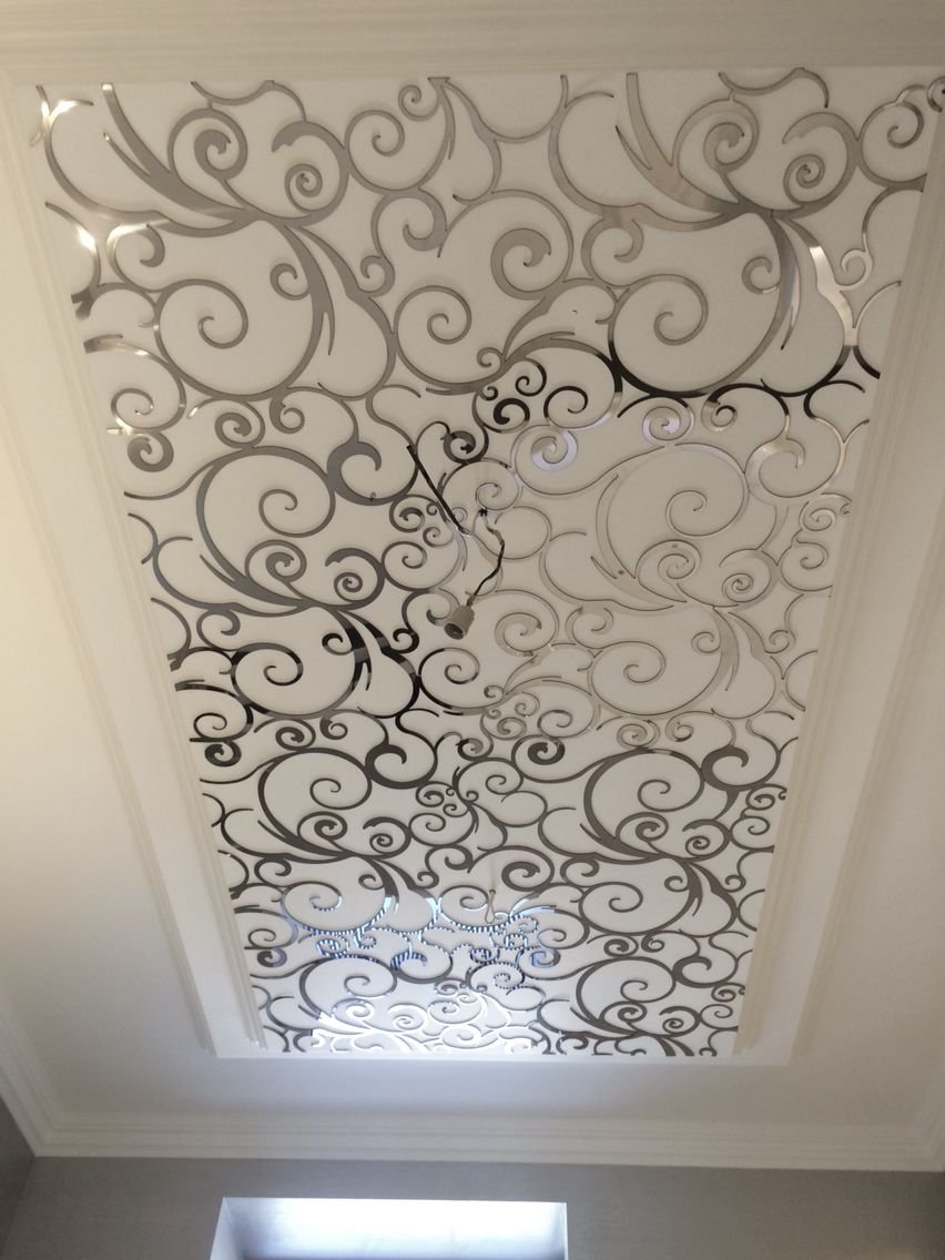 Натяжные потолки с орнаментом