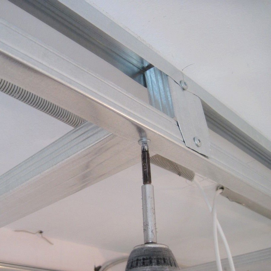 Каркас двухуровневого подвесного потолка