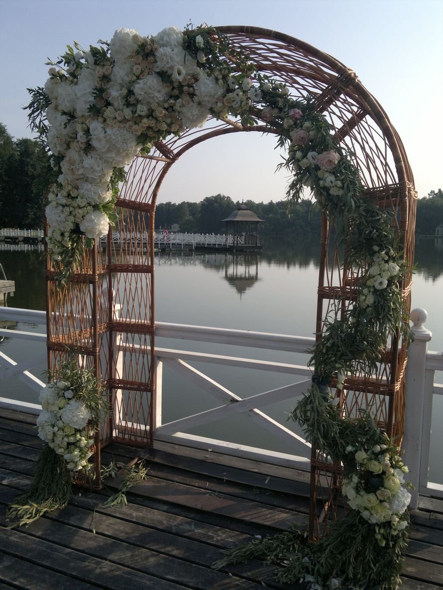 Плетеная Свадебная арка