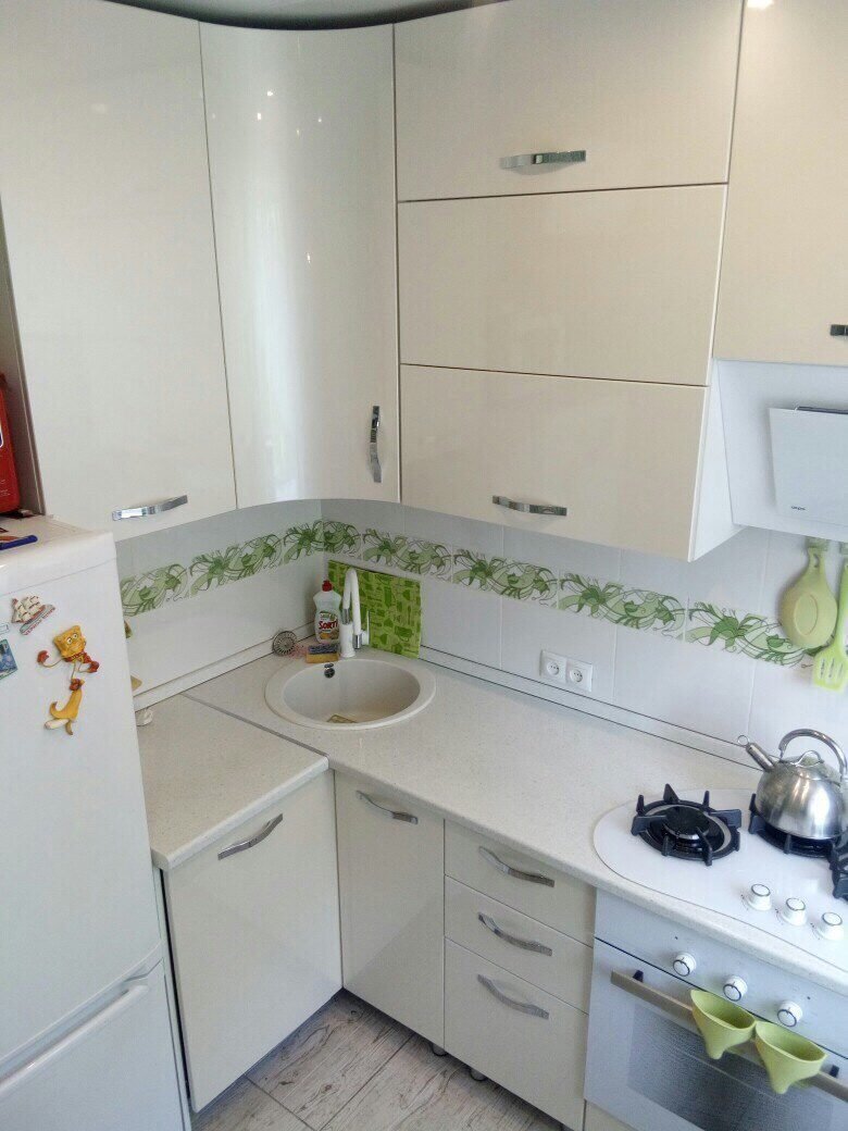 Кухни 5кв в хрущевке с газовой колонкой угловые 45 см