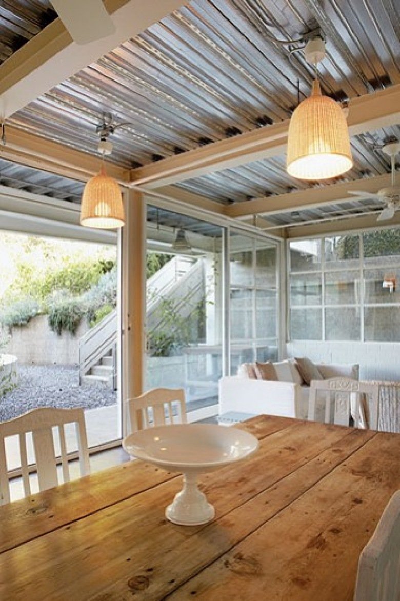 Подвесной потолок на веранде в частном доме