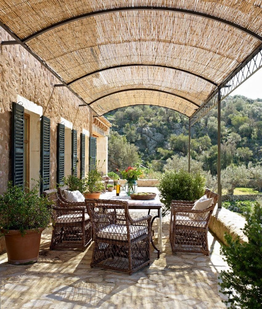 Красивый навес к дому