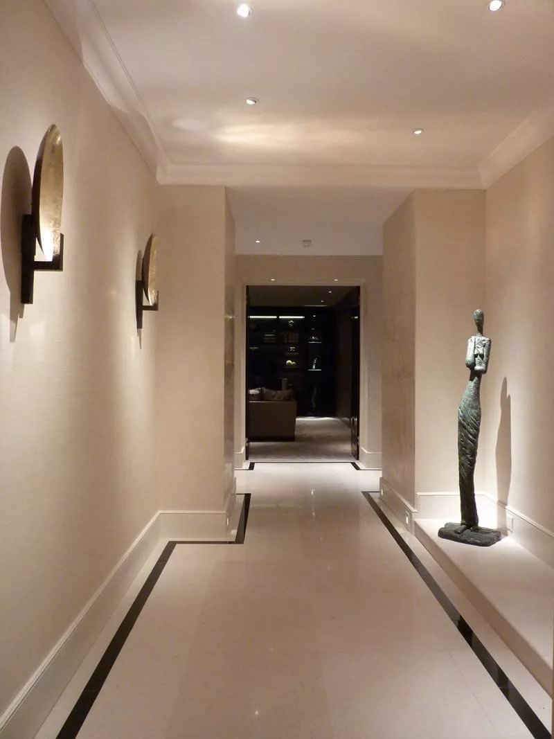 Варианты интерьерного света в коридоре частного дома