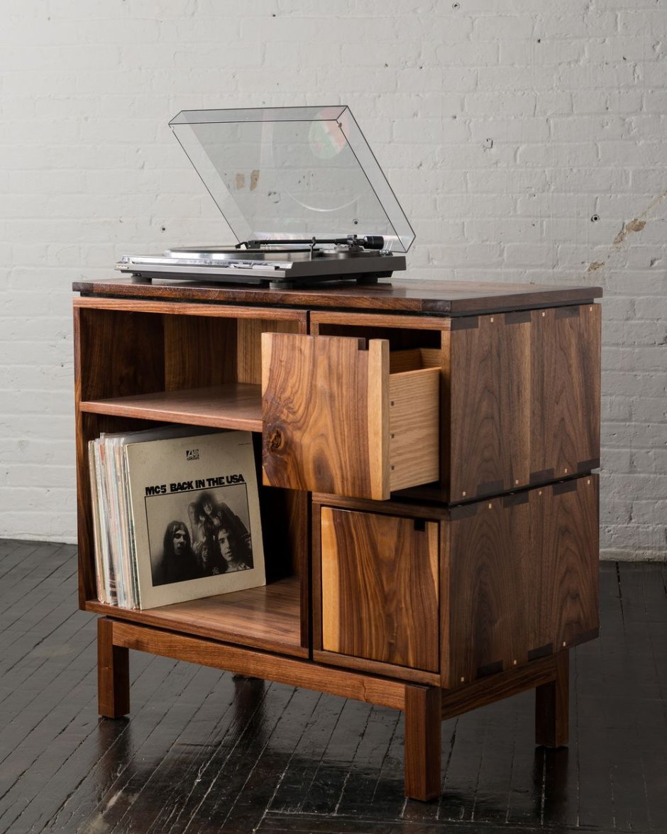 Тумба для пластинок