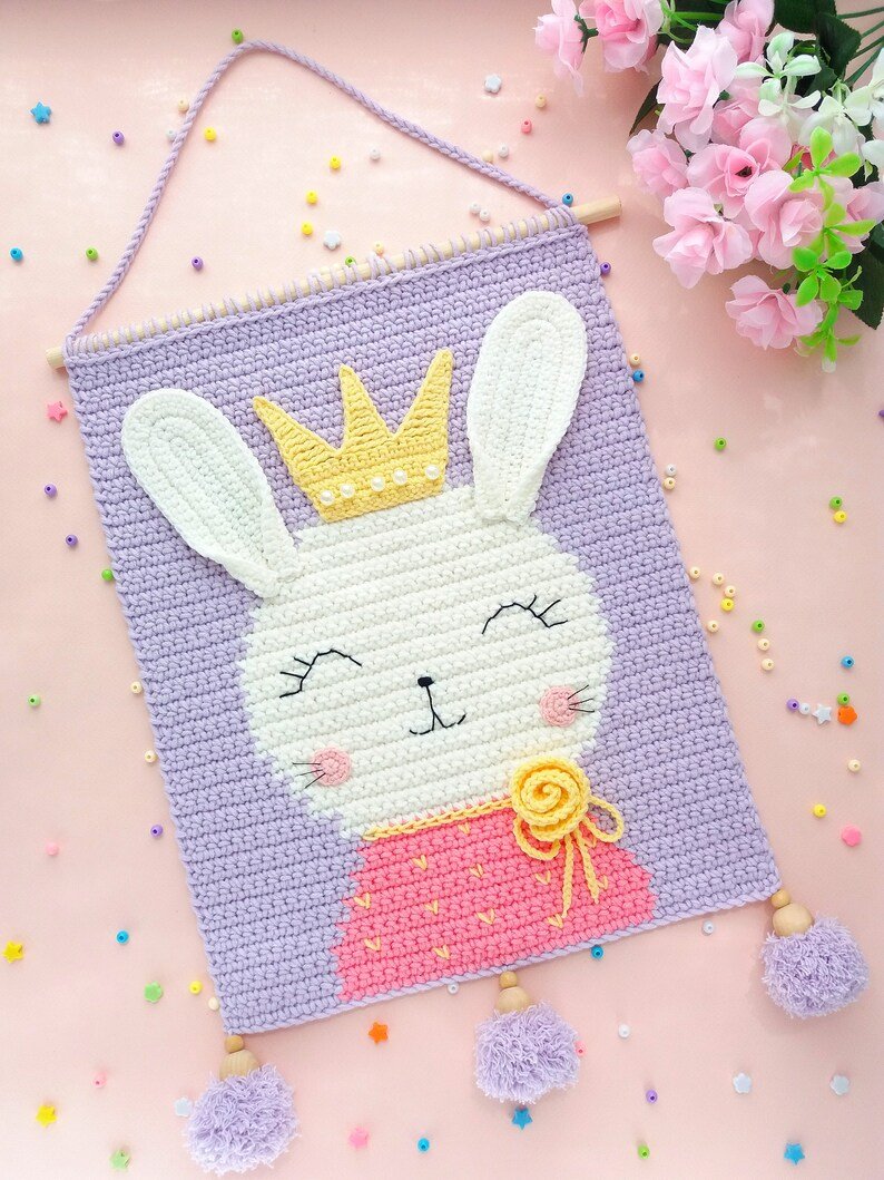 Вязаное панно в детскую комнату