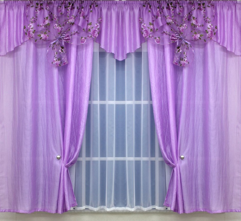 Сиреневые шторы в спальню