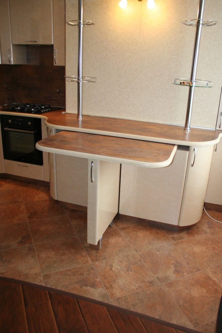 Выдвижная барная стойка на кухне