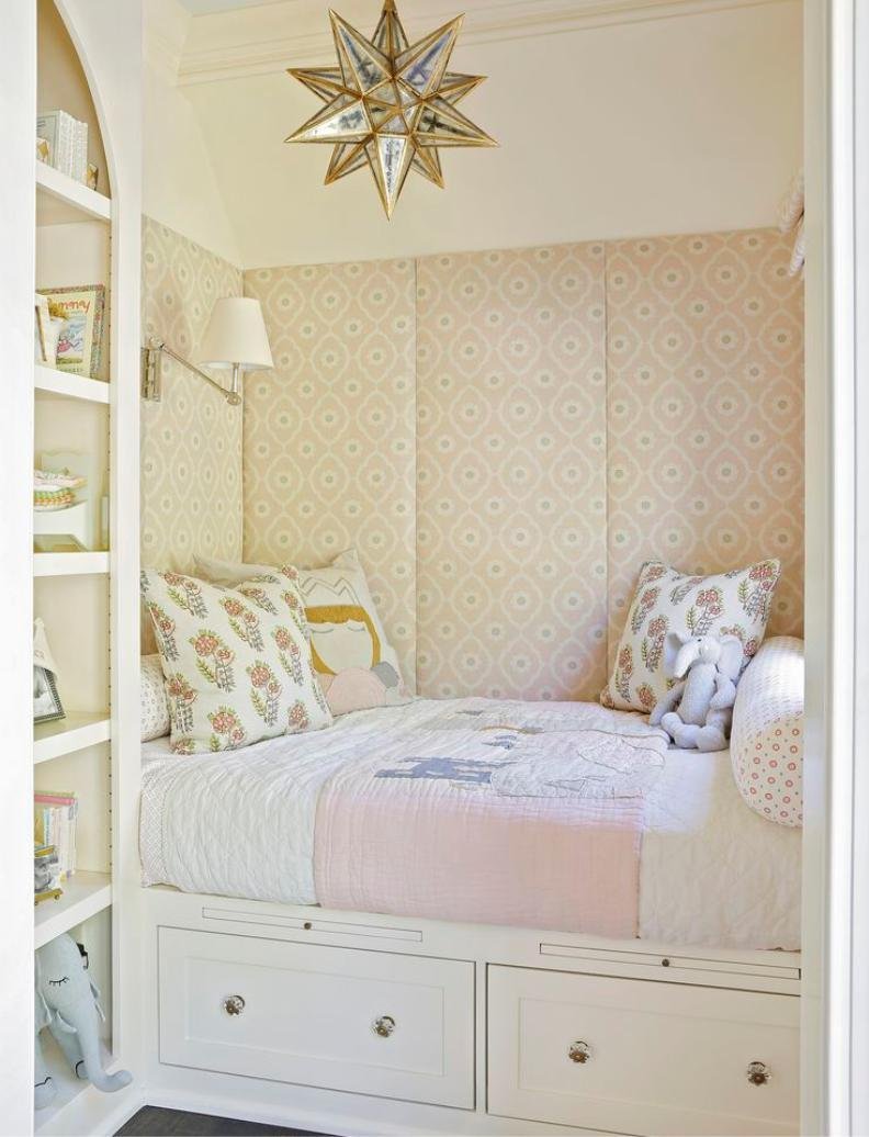 Расстановка мебели в маленькой детской