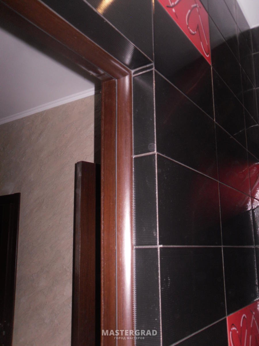 Наличники на двери в ванной