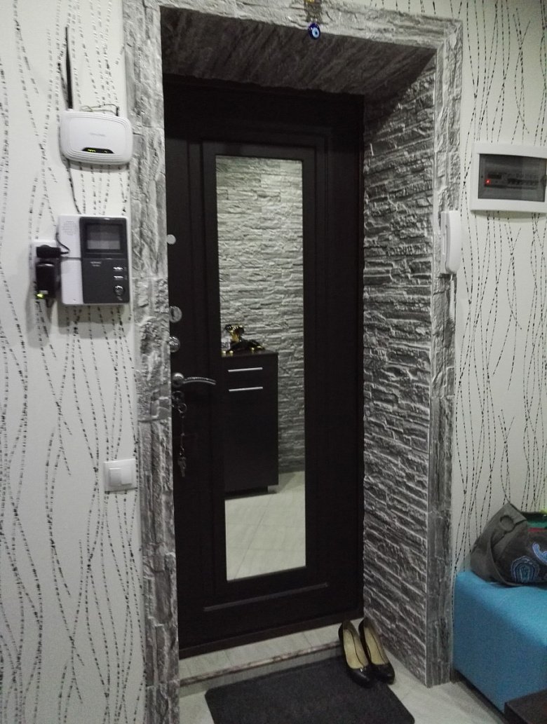 Отделка дверных проемов мозаикой