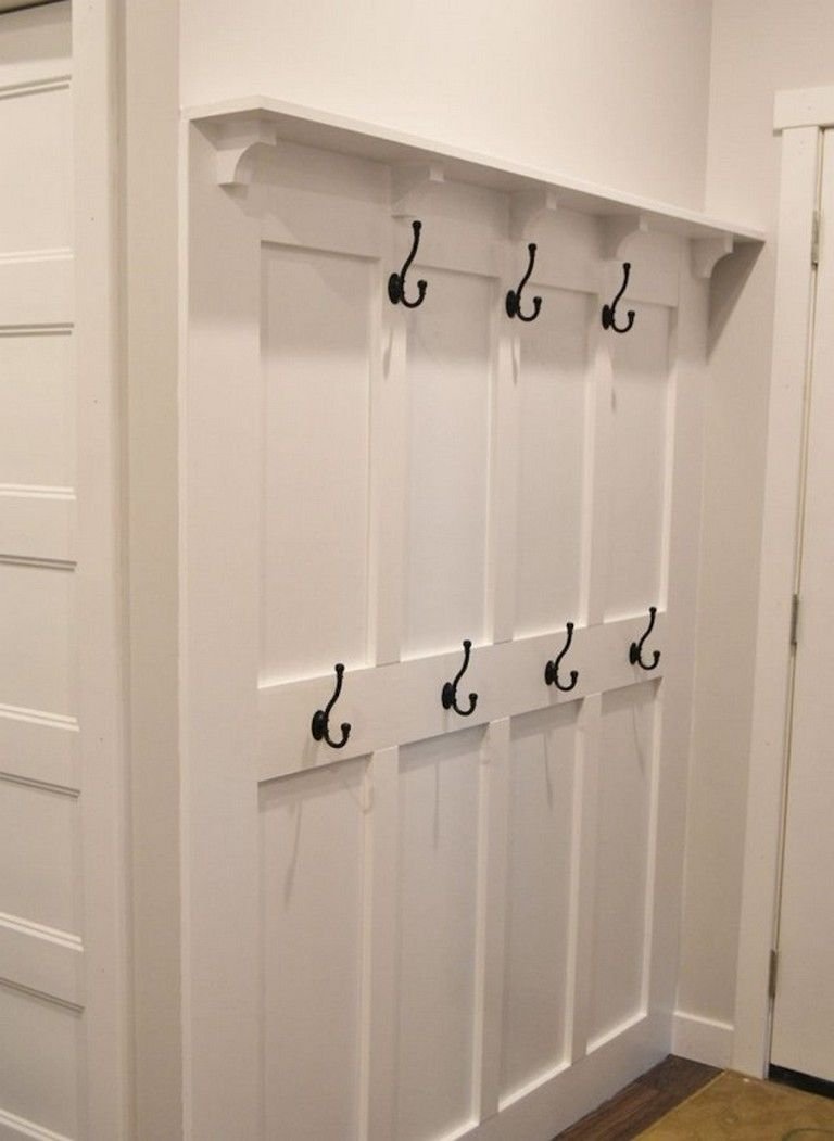 Вешалка в прихожую