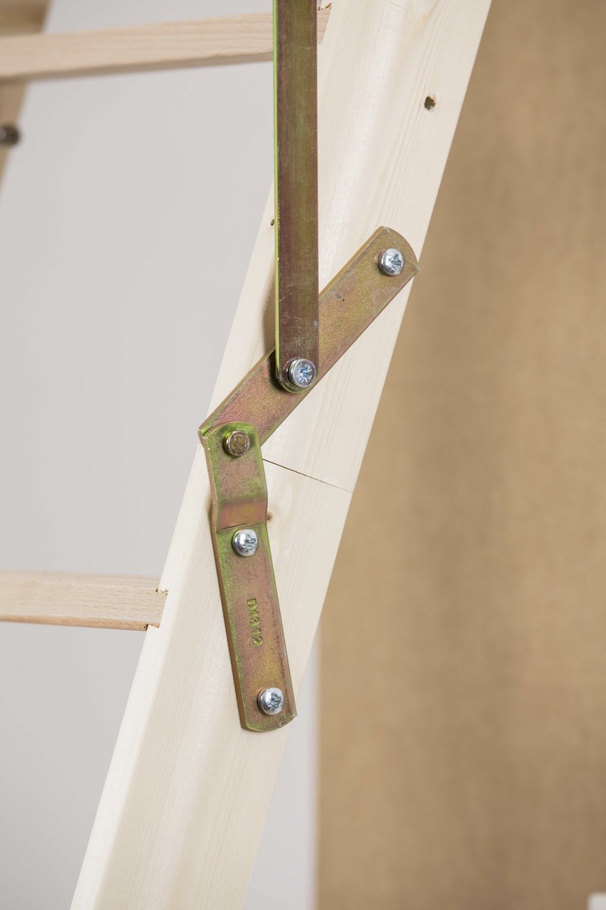 Лестница Велюкс чердачная