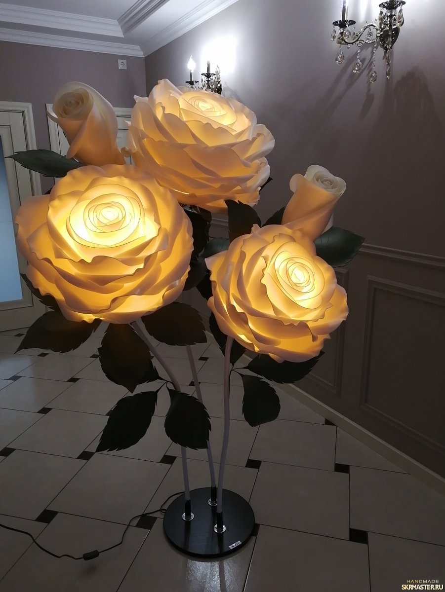 Светильник в виде розы
