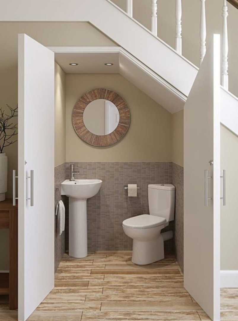 Маленькая ванная комната в мансарде