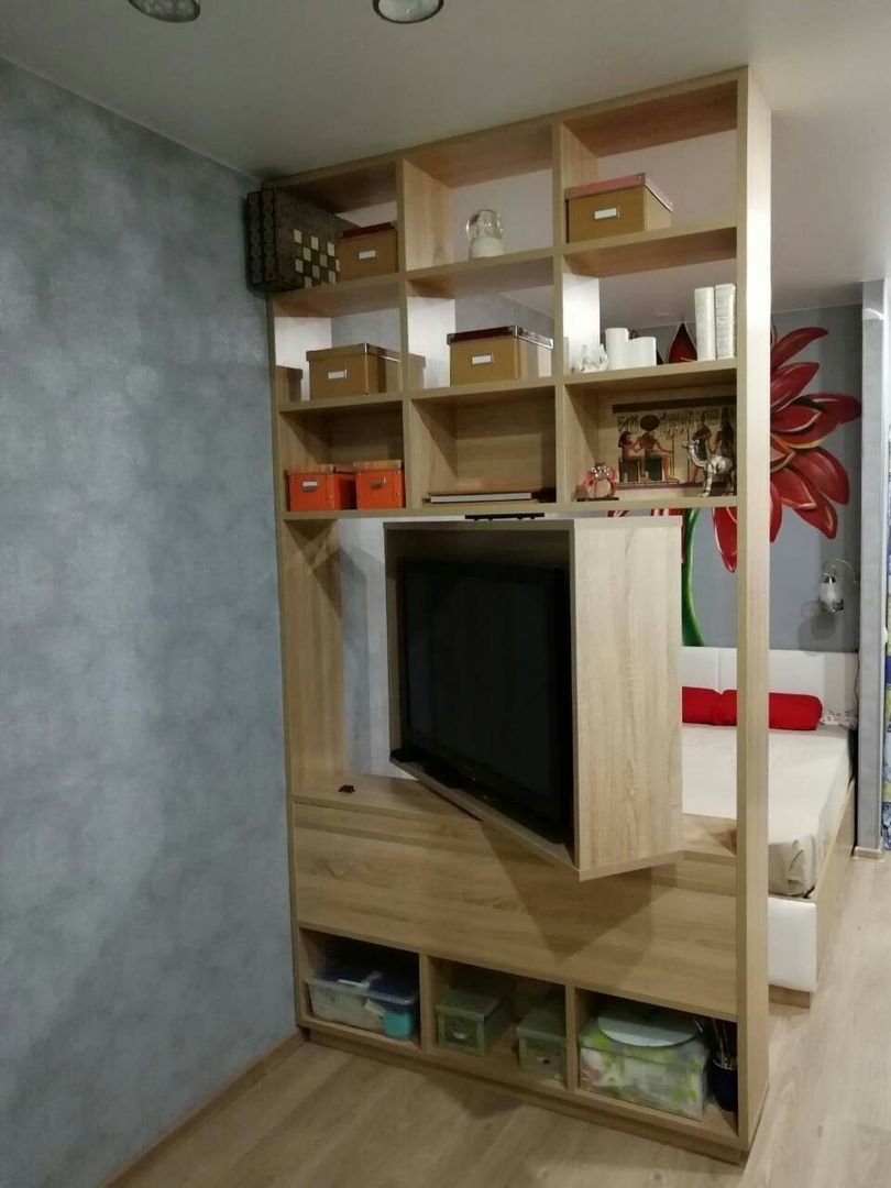 Шкаф перегородка с телевизором