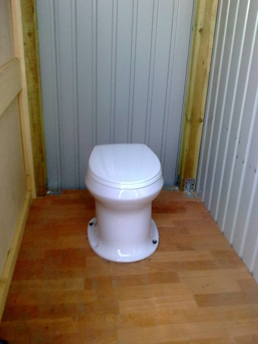 Унитаз дачный Оскольская керамика