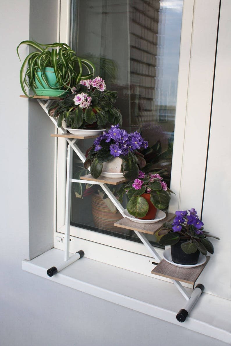 Оконная подставка для цветов