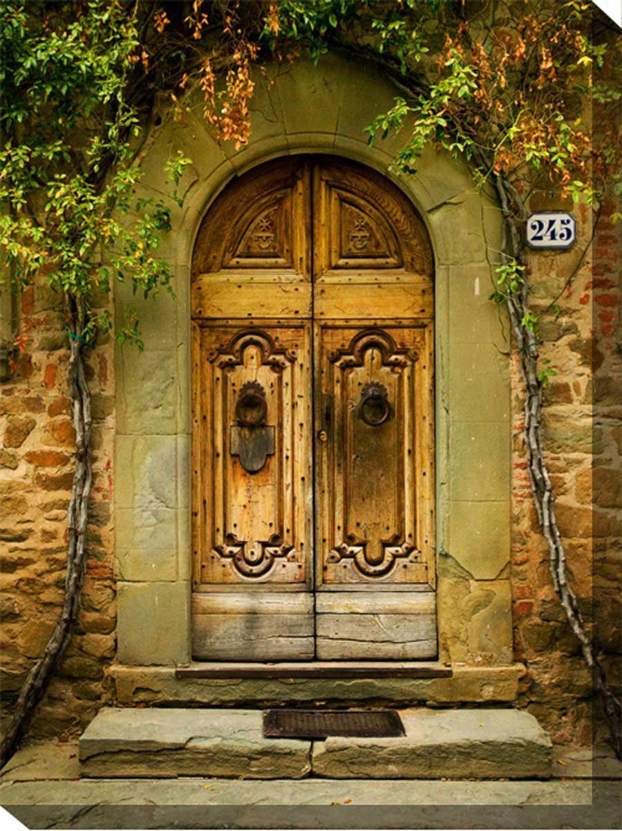 Деревянная дверь