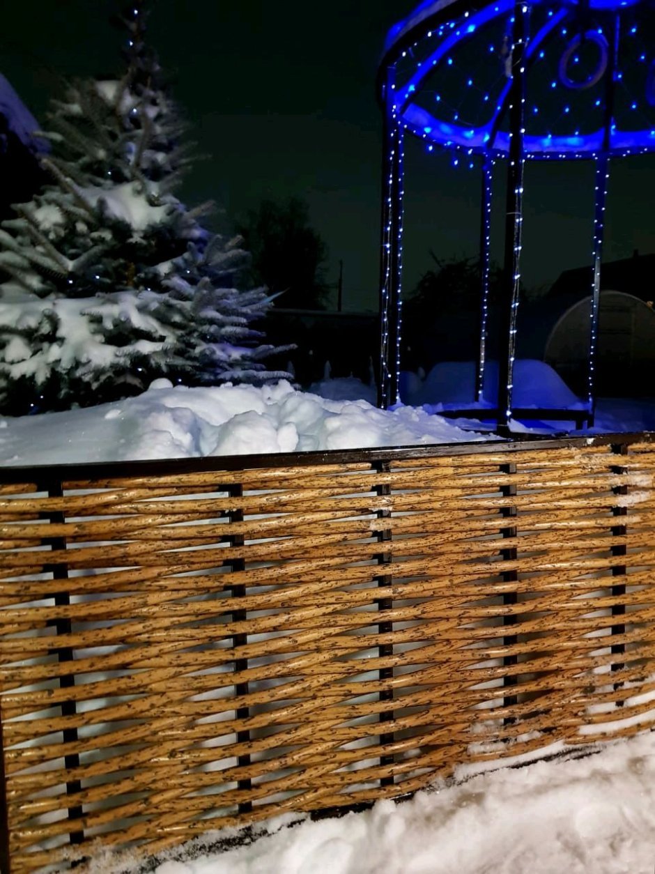 Забор из искусственного ротанга