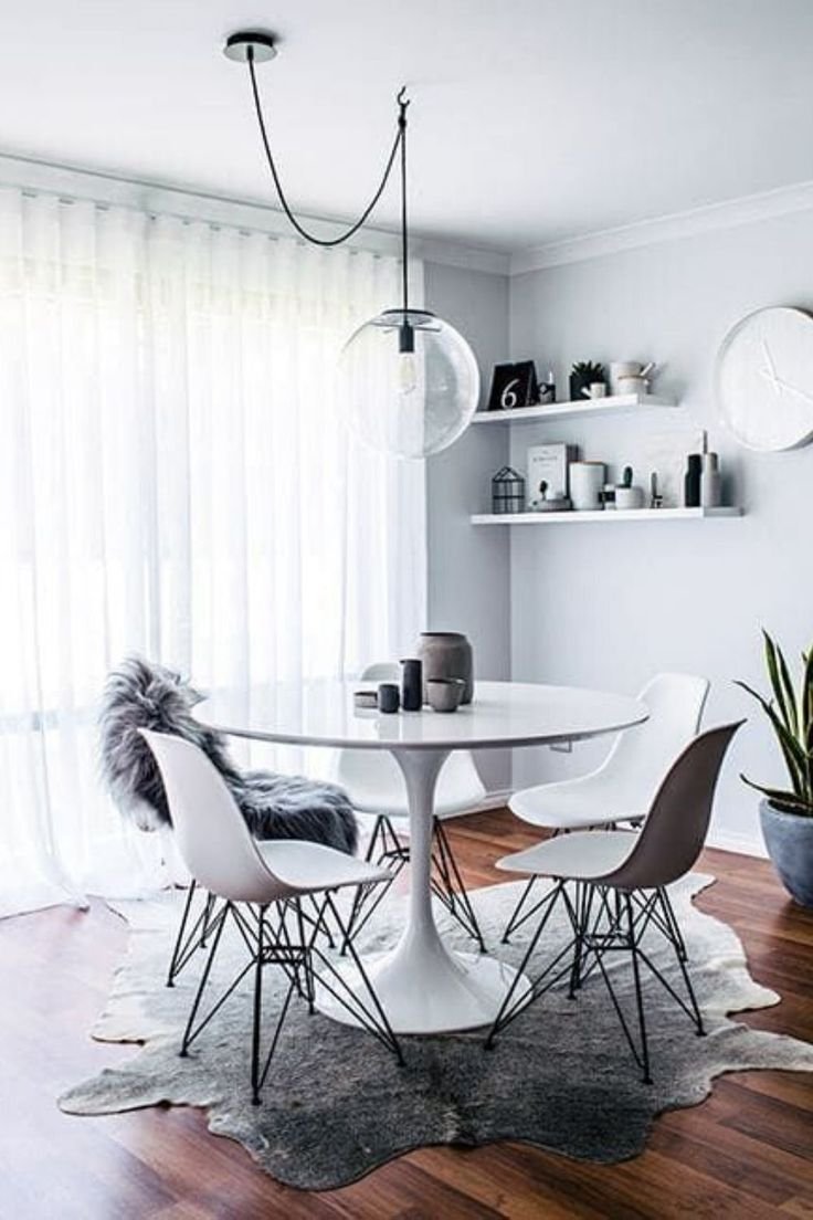 Журнальный столик в скандинавском стиле