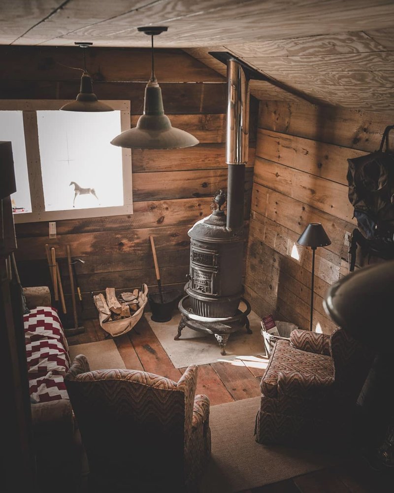 Охотничий домик с камином