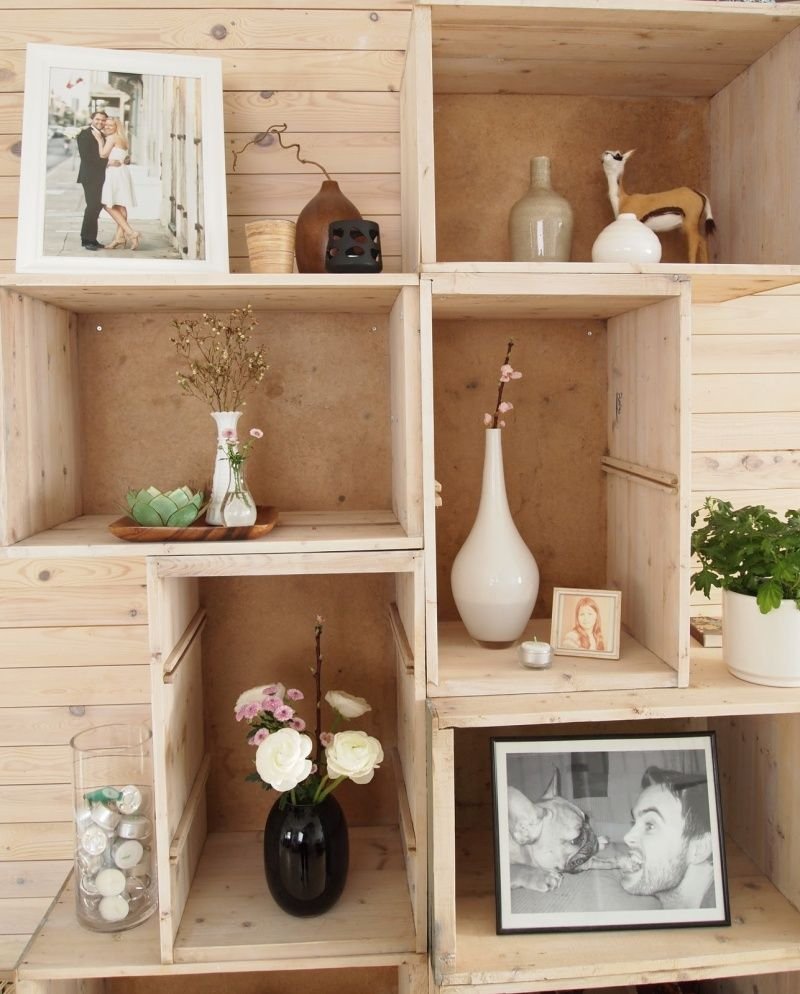 Полки в дачном домике