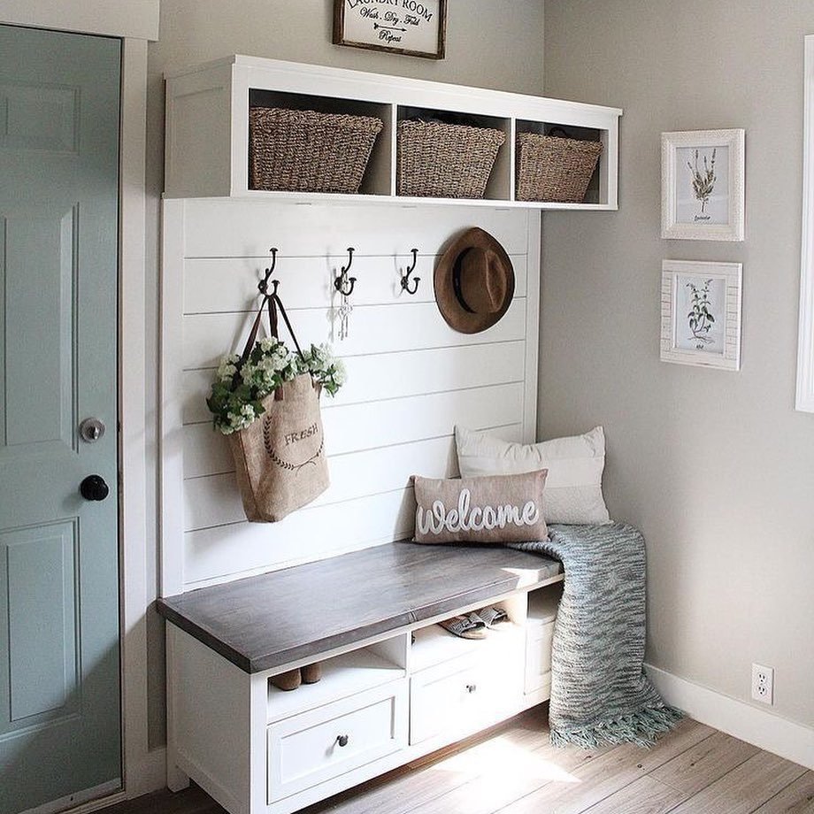 Сидушка в прихожую мягкая