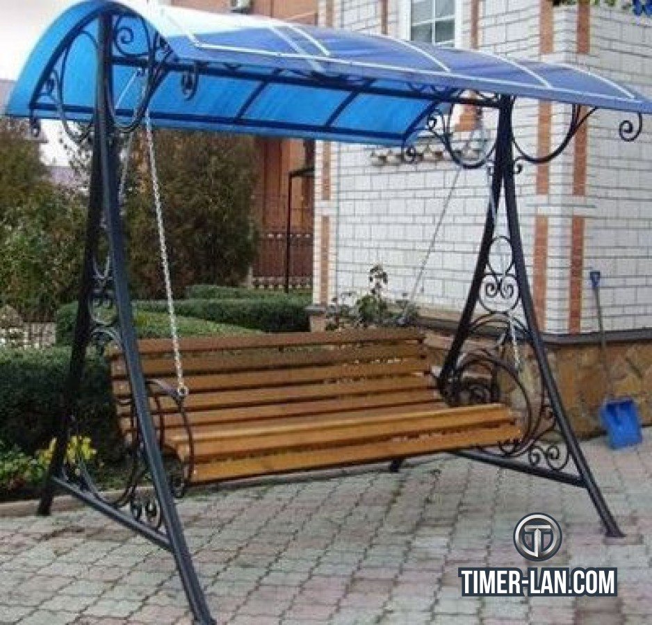 Металлические качели из профильной трубы