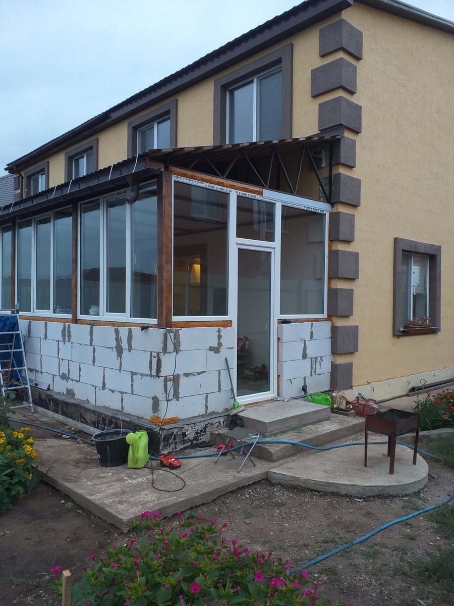 А фрейм сбоку пристрой