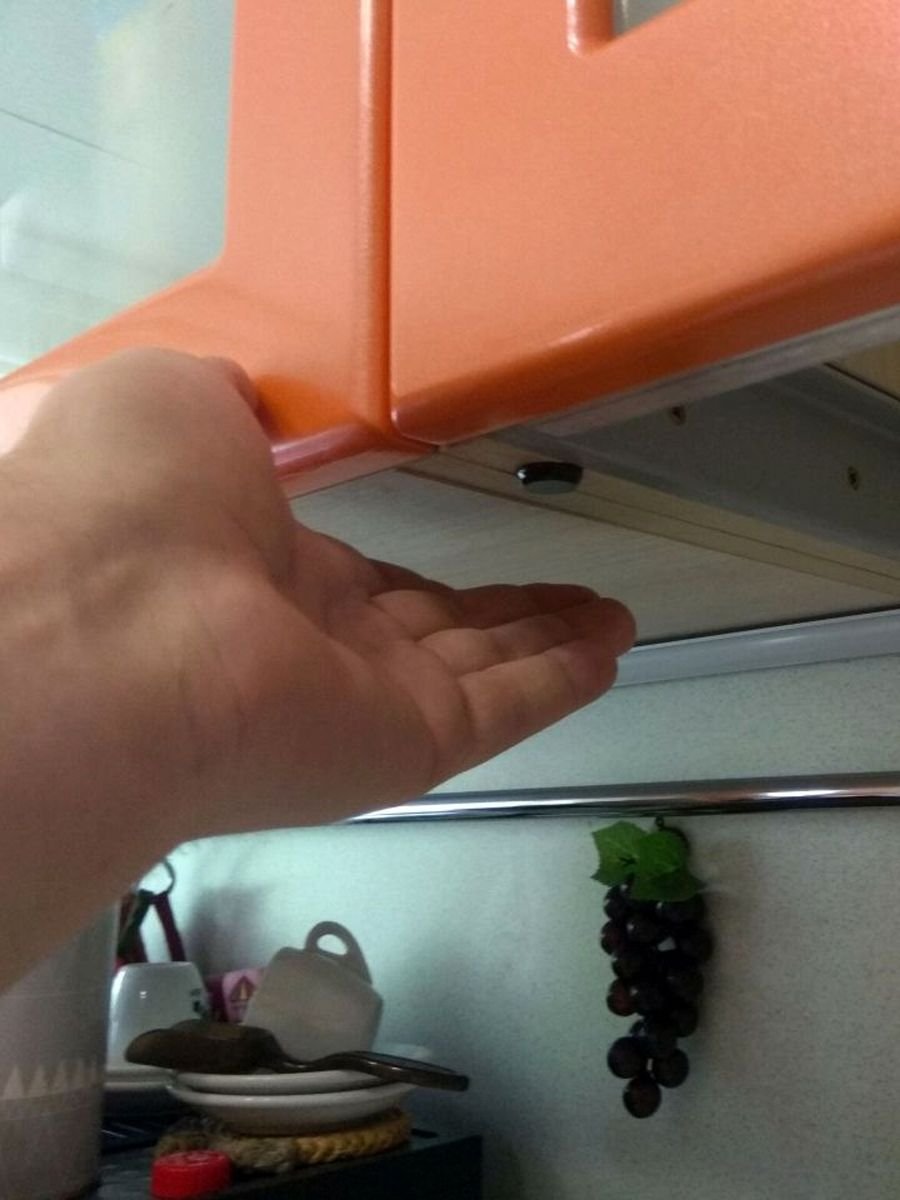 Кнопка для подсветки на кухне