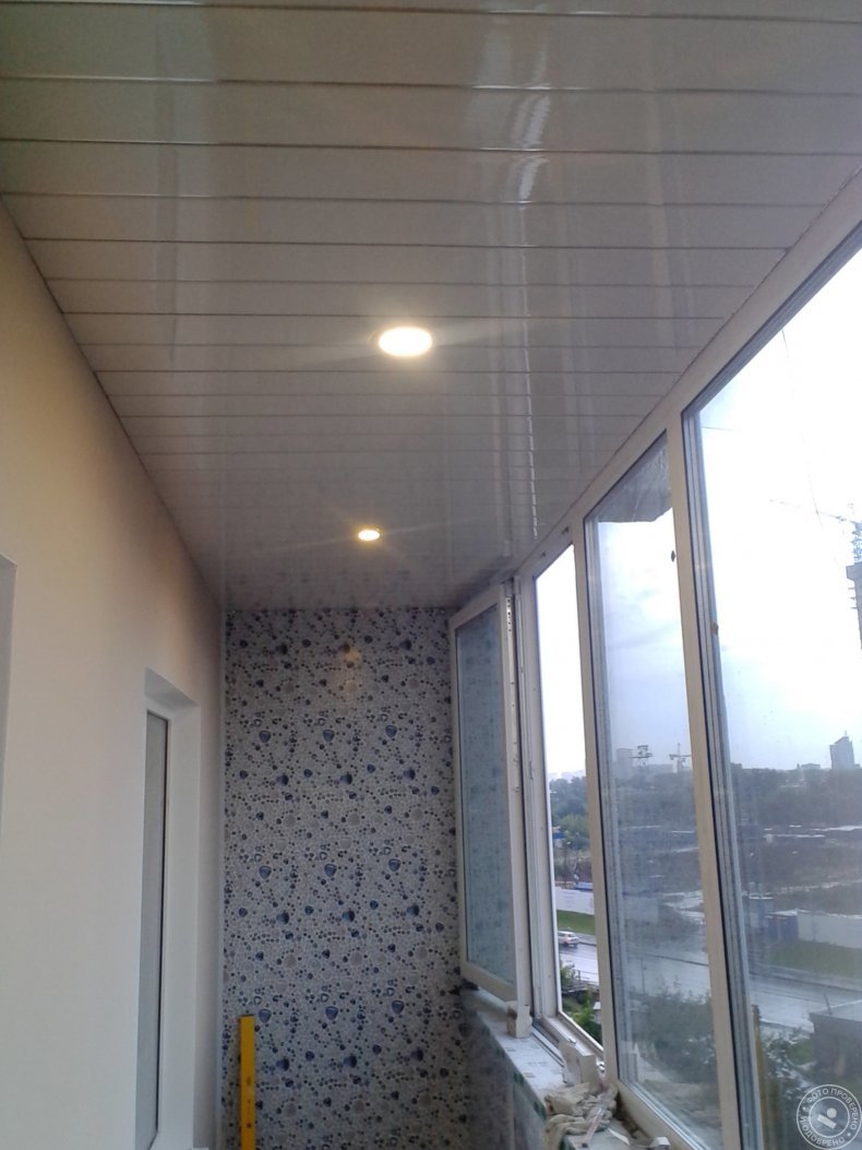 Потолок реечный алюминиевый Албес