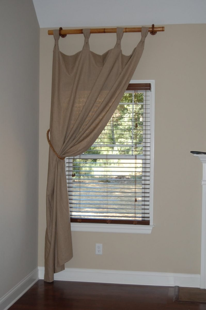 Римские шторы в деревенском стиле