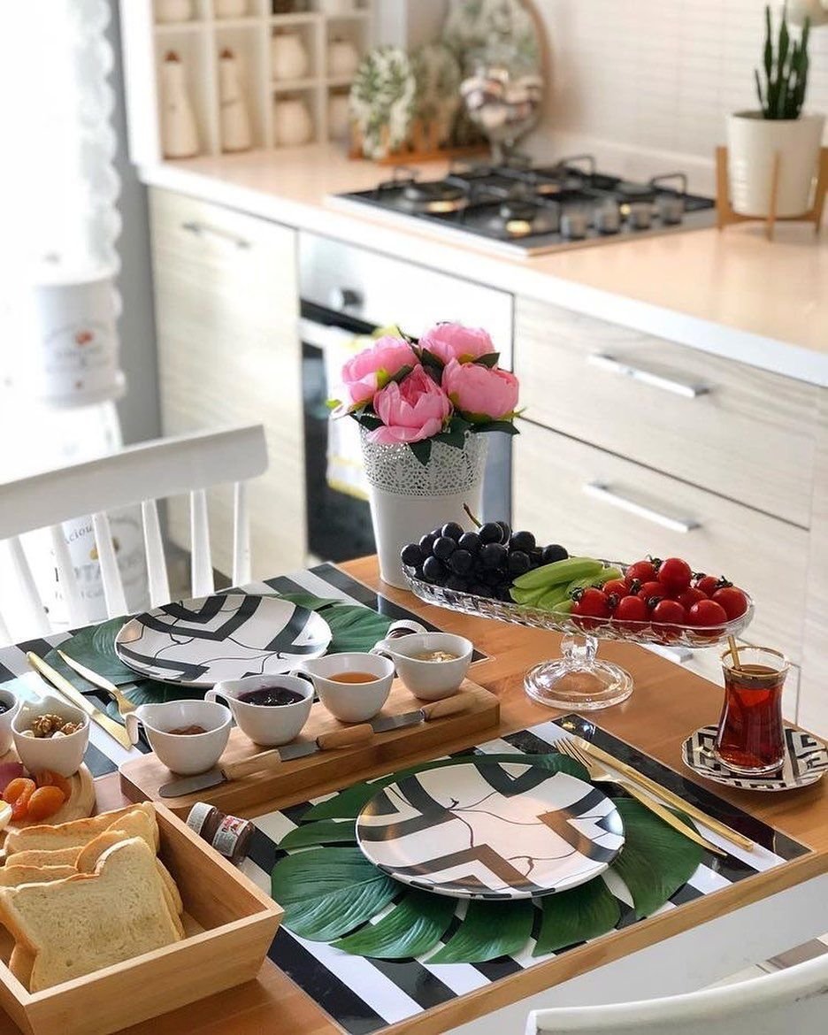 Декор кухонного стола