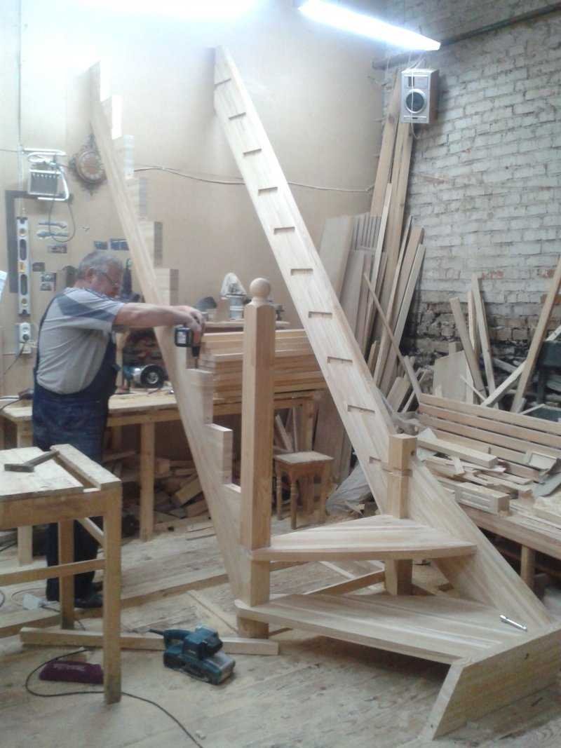 Деревянное крыльцо для дачи